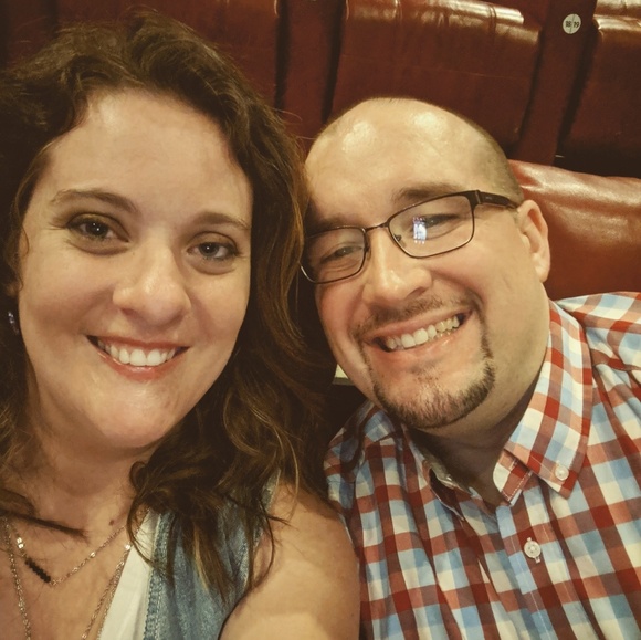 Meet your Posher, Tia - Picture 1 of 1